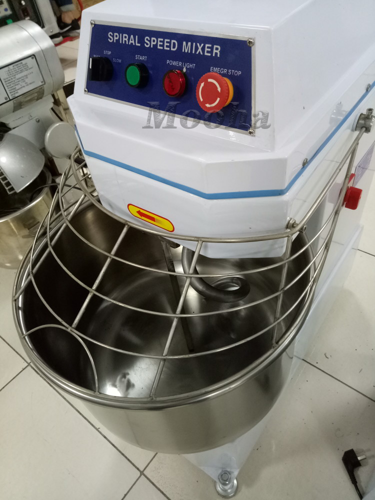 Commercial 48 Liters Double Speed Flour Kneading Equipment Bread Making Machine Bakery Equipment Spiral Dough Mixer 